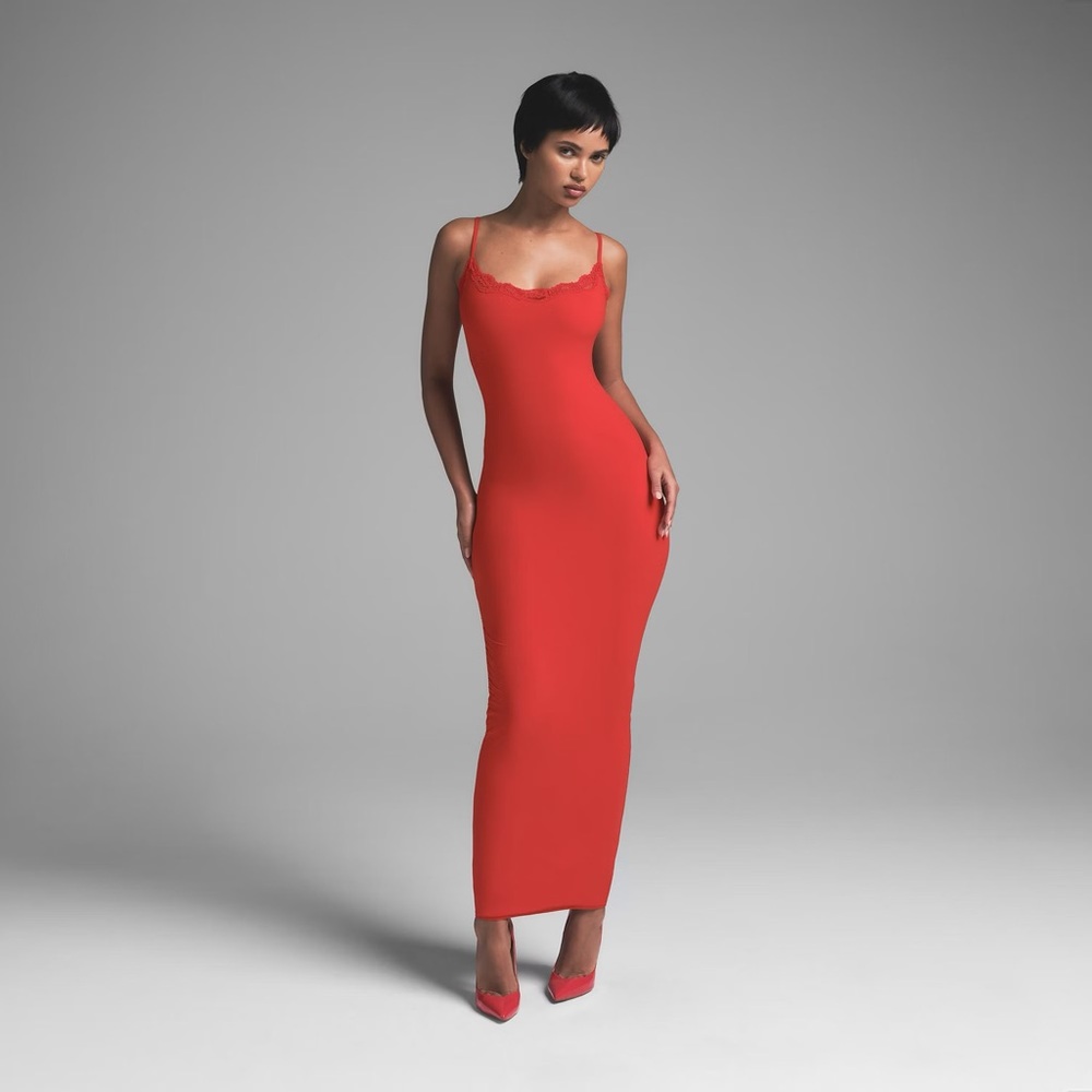 SKIMS Fits Everybody Lace Lounge Slip Dress – Cayenne – Sizes M & 4X